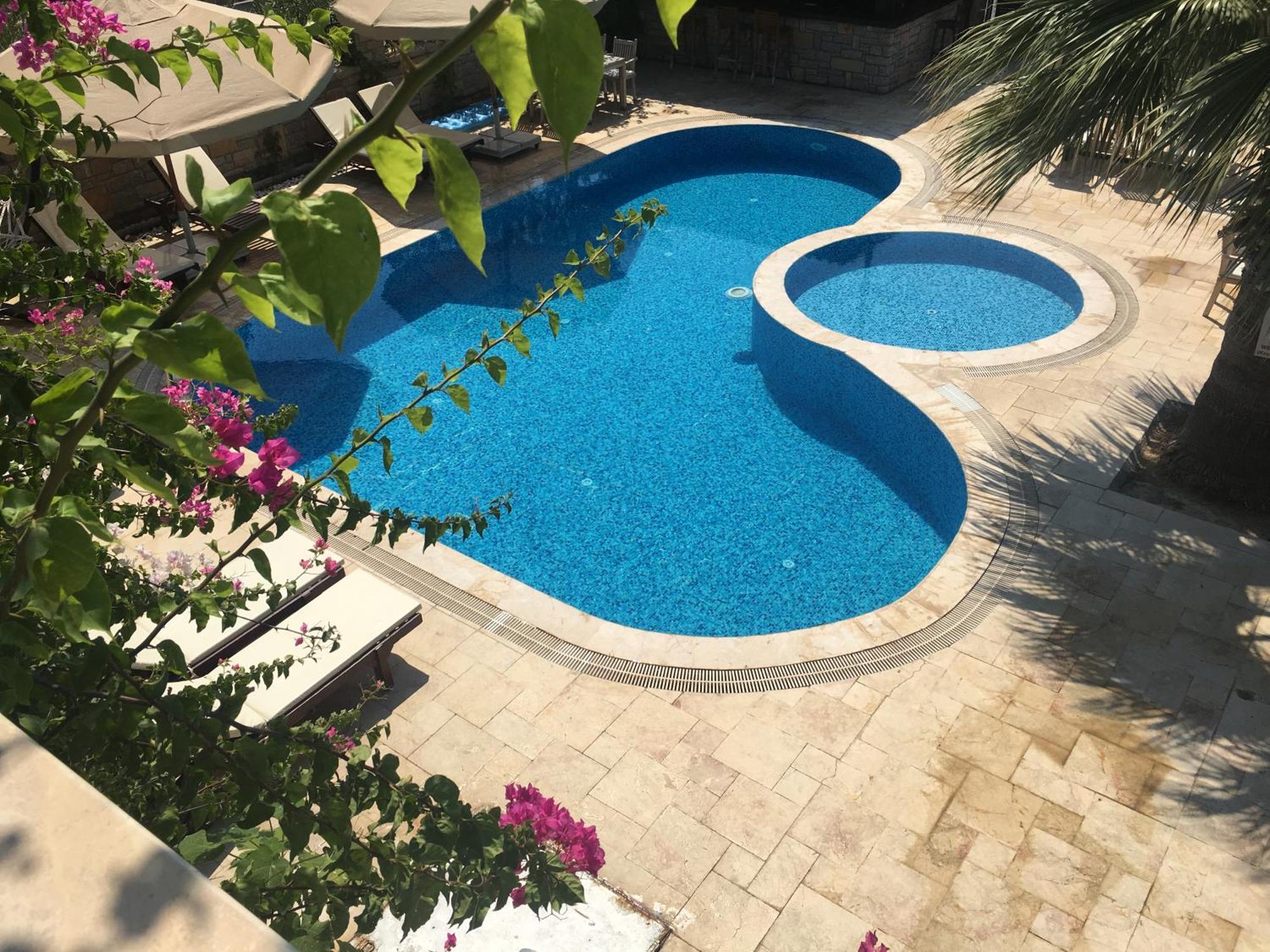 Villanaz Apart Hotel Bitez Exterior photo