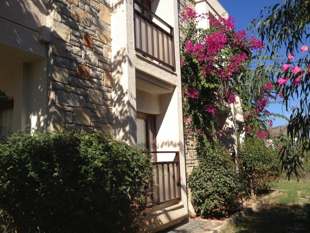 Villanaz Apart Hotel Bitez Exterior photo