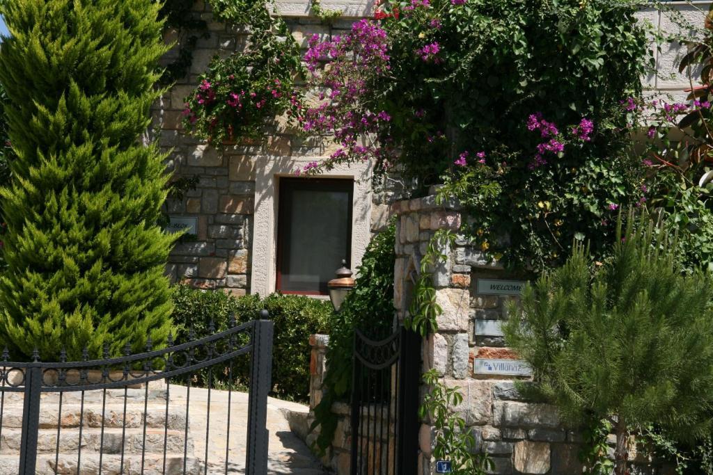 Villanaz Apart Hotel Bitez Exterior photo